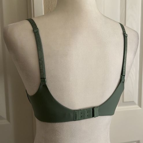 Victoria's Secret Victoria Secret T-Shirt Push Up Full Coverage Bra Green  Size 34 C - $12 (70% Off Retail) - From Maria