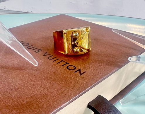 LOUIS VUITTON - Lock me ring in tortoiseshell resin an…