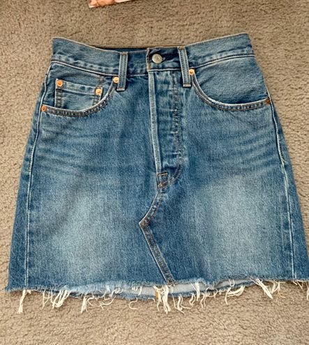 Mini skirt Louis Vuitton Blue size 40 FR in Denim - Jeans - 29491291