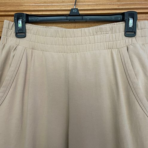 Alo Yoga Unwind Jogger Sweatpants in Honey Size Small Yellow - $60