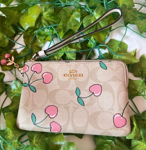 COACH Corner Zip Wristlet In Heart Print Coated Canvas