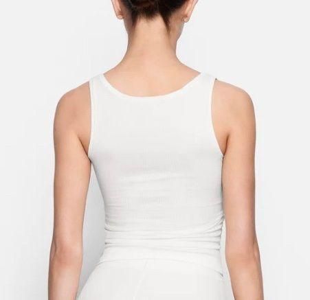 SKIMS Tank Top XS NWT White - $34 New With Tags - From paige