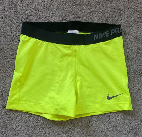 لان دورية الاعتماد nike pro shorts neon 