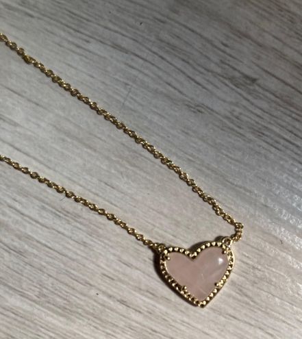 Ari Heart Gold Pendant Necklace in Rose Quartz