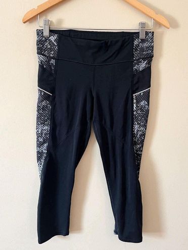 ATHLETA Black Stride Capri Crop Leggings