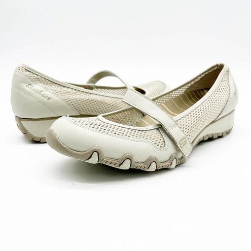 Børnecenter kommentar Hvor Skechers Sassies Mary Jane Sneaker Cream Comfort Walking Shoes Women's 10 -  $34 - From Jeannie