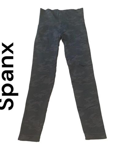 Spanx leggings womans small seamless camo print gym athletic workout casual  tigh - $43 - From Bea