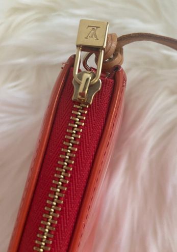 Louis Vuitton Vernis Lexington Pochette Red - $360 (64% Off Retail) - From  Sweet