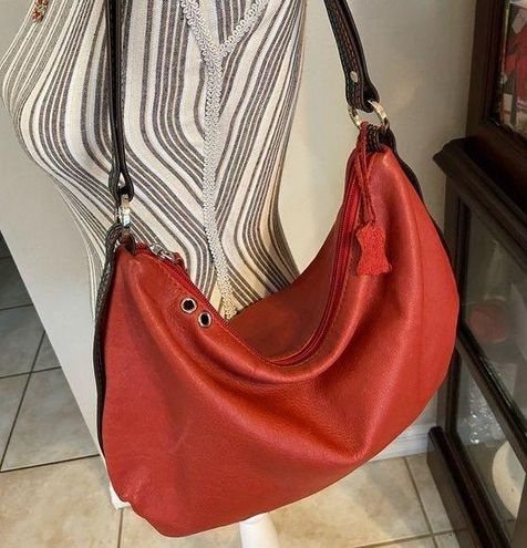 BOOTS 'N BAGS Women's Red Leather Shoulder Bags Purse