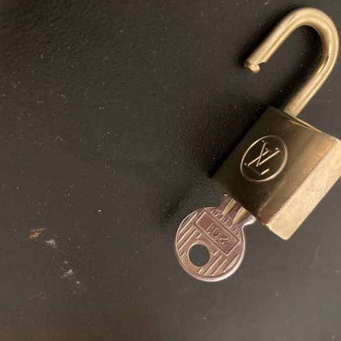 Louis Vuitton padlock and one key #201 lock brass