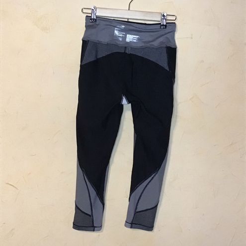 Avia RUNNING FITTED ATHLETIC BLACK GRAY LEGGINGS WOMENS SIZE XS - $12 -  From allison