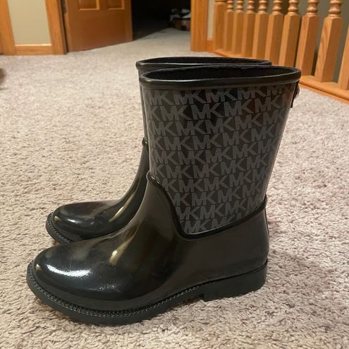 Michael Kors rain boots Size 6 - $40 - From Madi