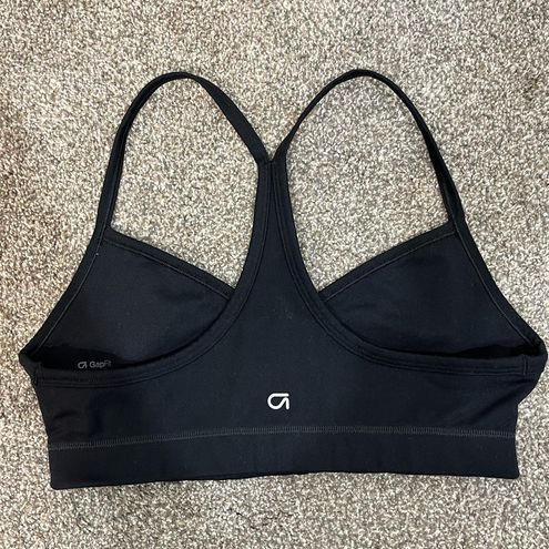 GapFit Power Medium Impact Sports Bra