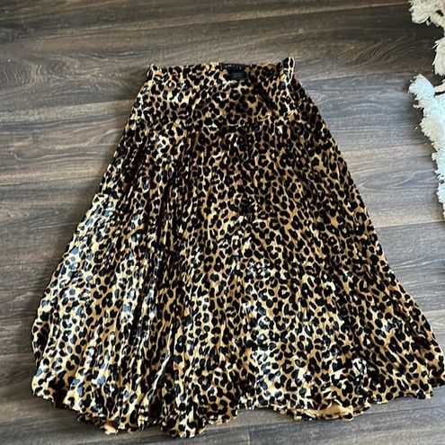 Marc by Marc Jacobs Velvet leopard skirt Size 2 - $111 - From