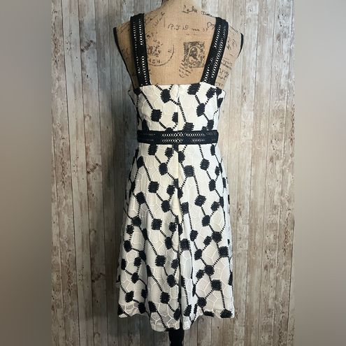 Guess Black and White Cutout Fit and Flare Dress Size 8 - $58