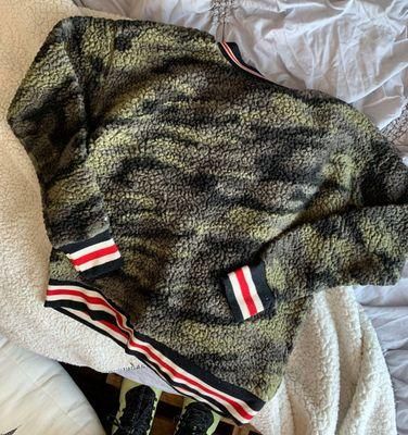 Derek heart shop camo sweatshirt
