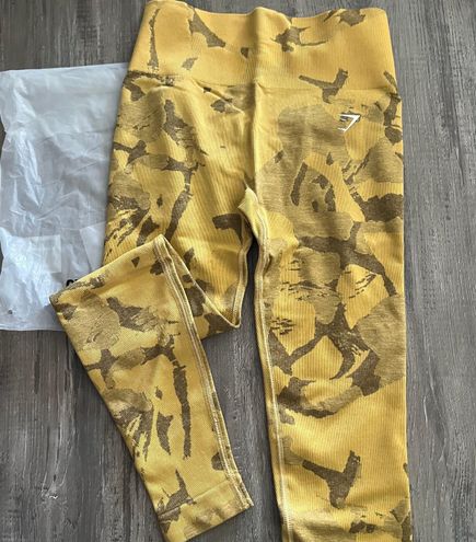 gymshark camo leggings in yellow/savannah