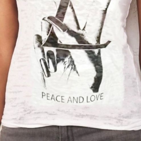 Lauren Moshi NWOT LV Peace and Love Burnout Tee Size undefined