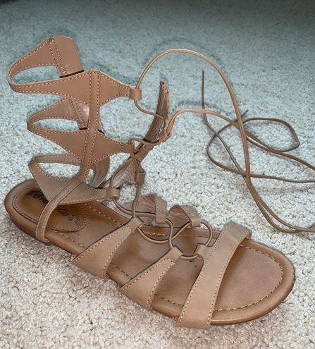 Breckelle s Gladiator Sandals Tan Size 7.5 7 72 Off Retail