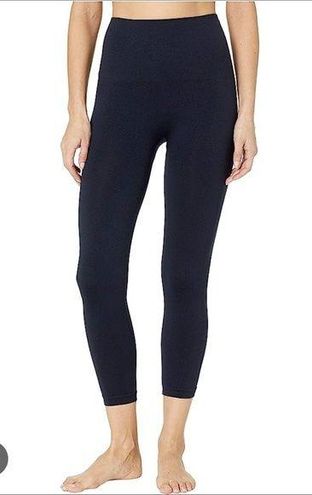 Spanx NWOT SEAMLESS NAVY BLUE CROPPED LEGGINGS Size M - $41 - From Justine