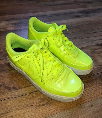 highlighter yellow air force 1