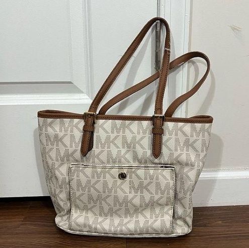 Michael Kors White Jet Set Snap Pocket Tote Bag - $44 - From Goldy