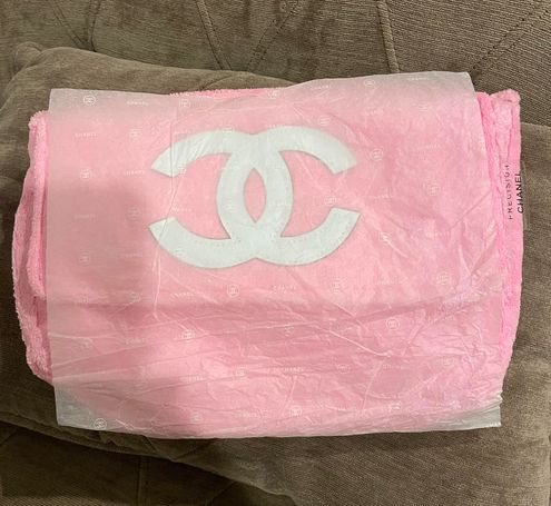 Chanel Authentic Precision VIP Crossbody Messenger Bag Pink - $228