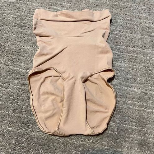 SKIMS Seamless Sculpt High Waisted Brief Nude/Clay S/M NWOT - $28