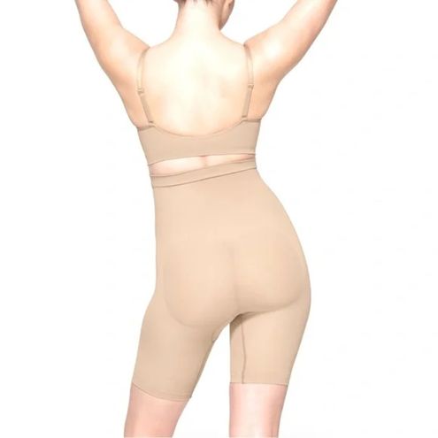 SKIMS New Everyday Seamless Sculpt High Waist Above the Knee Short