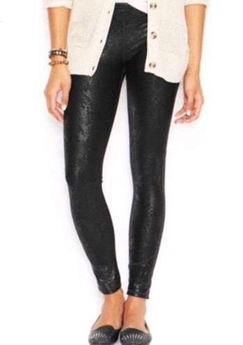Hue snakeskin scale extra small stretch leggings Size XS - $14 - From  Melinda