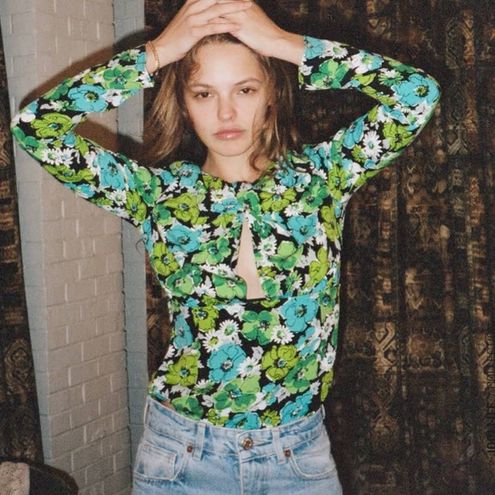 ZARA DRAPED FLORAL GREEN BODYSUIT LONG SLEEVES SIZE M Size M - $26 - From  Clintonia