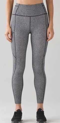 Lululemon Fast And Free 7/8 Tight Frozen Fizz White Black Size 6