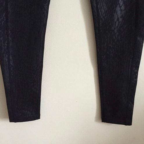 Zella Black Shiny Embossed Print High Waisted Athletic Workout Leggings  Size XS - $35 - From Karena