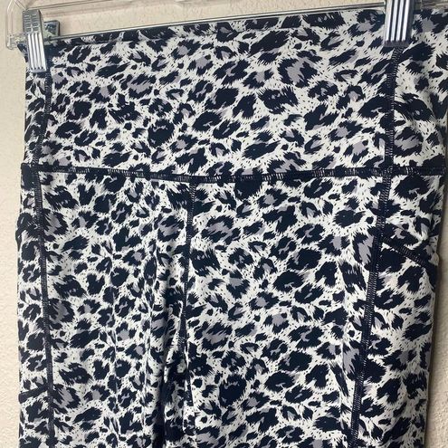 Zyia Active Snow Leopard Pocket Brilliant Hi-Rise Leggings Size 8-10 - $40  - From Taylor