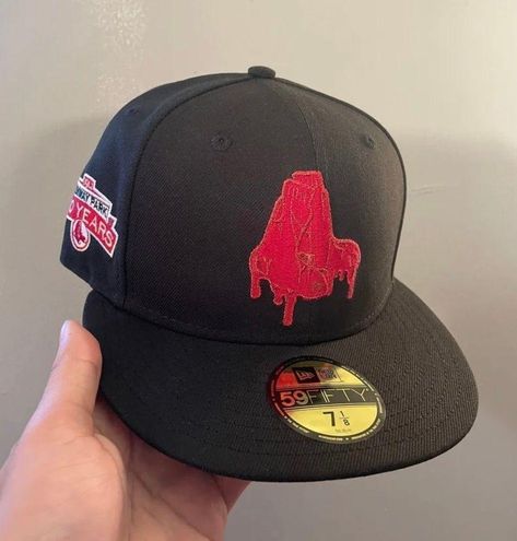 NEW ERA 59FIFTY BOSTON RED SOX HAT ( 7 5/8 ) RED COAT OF ARMS EMBROIDERED