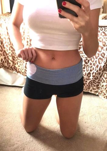 yoga shorts victoria secret