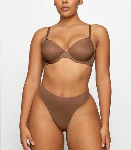 SKIMS Weightless Demi Bra Size undefined - $32 New With Tags - From  Mackenzie