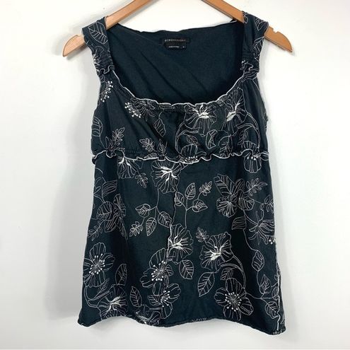 BCBG Maxazria Black White Embroidered Floral Tank Size M 17