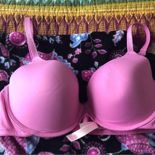 PINK Victoria's Secret Wear Everywhere T-shirt Lightly Lined Bra