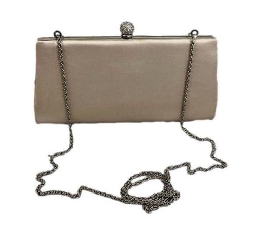 La Regale Clutch Shoulder Bags