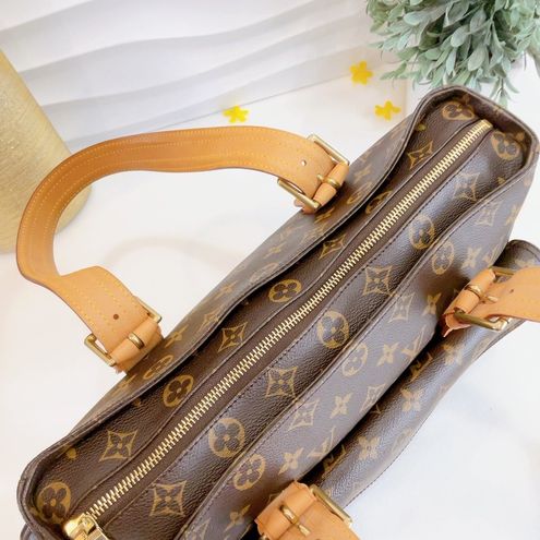 Louis Vuitton ❤️BEAUTIFUL authentic Multipli Cite Monogram Canvas shoulder  bag - $1103 - From Uta