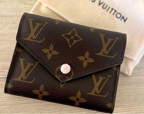 Authentic New Louis Vuitton Classic Monogram Victorine Wallet