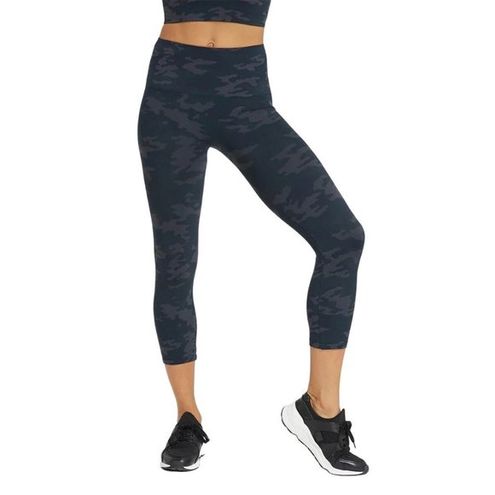 Spanx Look at Me Now Seamless Cropped Leggings in Black Camo Size Small Sz  S - $35 - From Amber