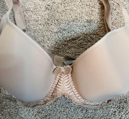 Nordstrom 34DDD Bra. Excellent pre-owned condition. Nude color. Tan Size  undefined - $18 - From Jolene