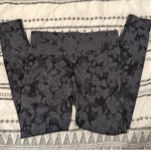 Gymshark Adapt Camo Seamless Leggings Gray Size M - $28 (58% Off Retail) -  From Melissa