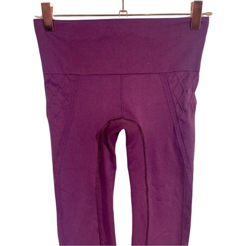 Athleta Bundle of 2: Recharge Capri Cropped Leggings + Speedlight