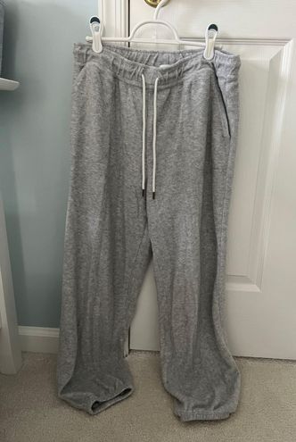 Colsie Sweatpants Gray Size M - $4 (90% Off Retail) - From Maddie
