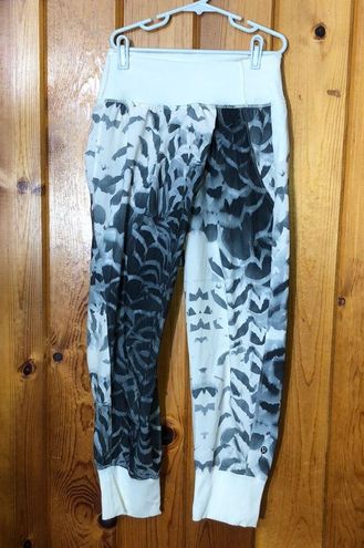 Lululemon Dance To Yoga Pant Pretty Plume Angel Wing Black / Angel Wing  size 4 - $55 - From Paydin