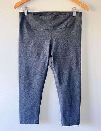 Fabletics Define Powerhold Gray Mid Rise Capri Cropped Leggings Size Medium  - $15 - From Brittany