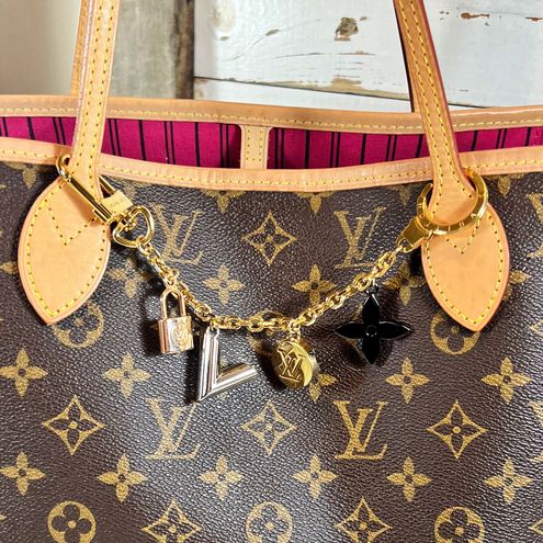 Louis Vuitton Fleur De Monogram Bag Charm Chain…. Gold - $651 (49% Off  Retail) - From Mallory